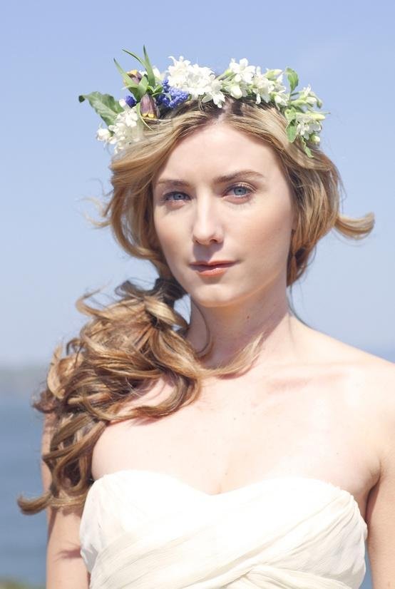 20 Wedding Hairstyles to The Side Ideas