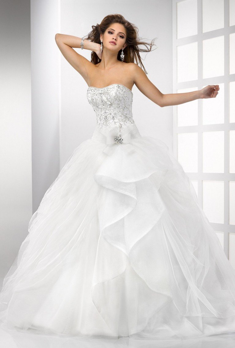 20 Beautiful Big Wedding Dresses Ideas Wohh Wedding 20-beautiful-big-wedding-dresses-ideas-wohh-wedding
