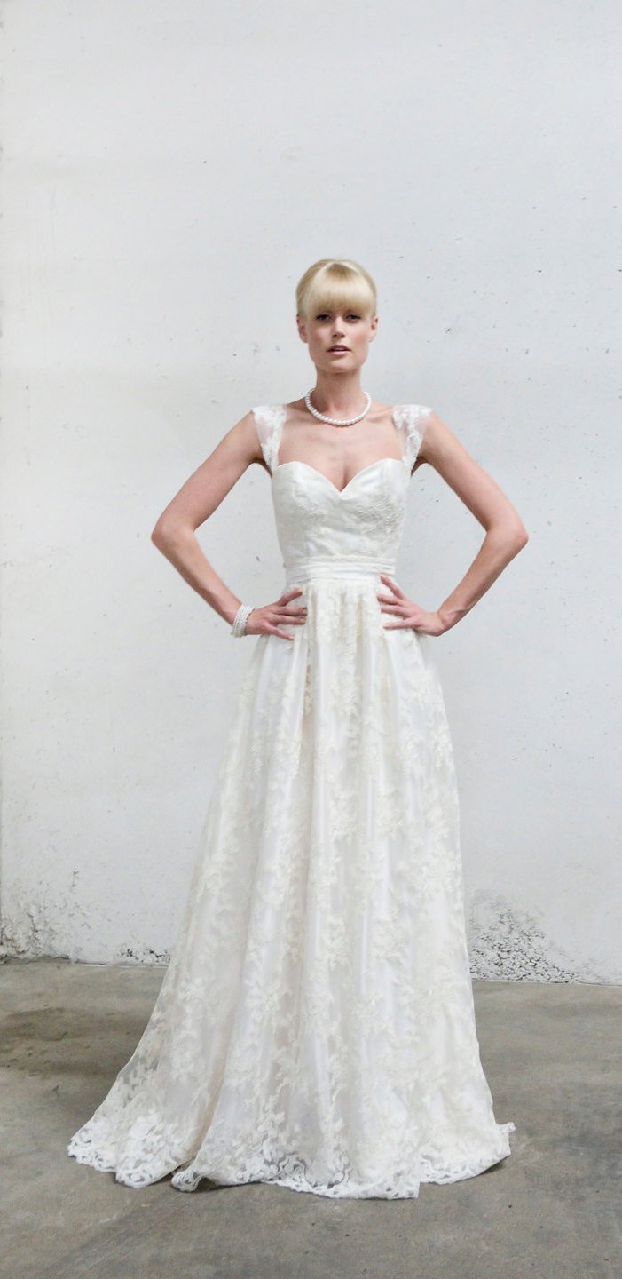 20 Wonderful Flowy Wedding Dresses Ideas Wohh Wedding