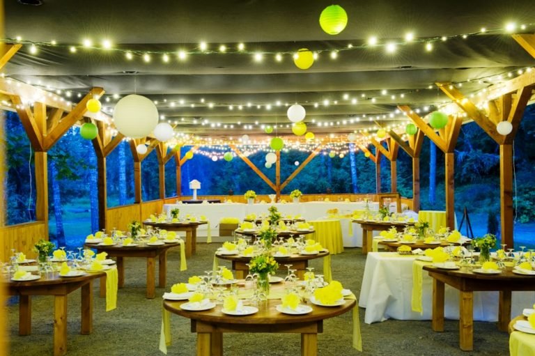 25 Wedding Lights Decorations Ideas