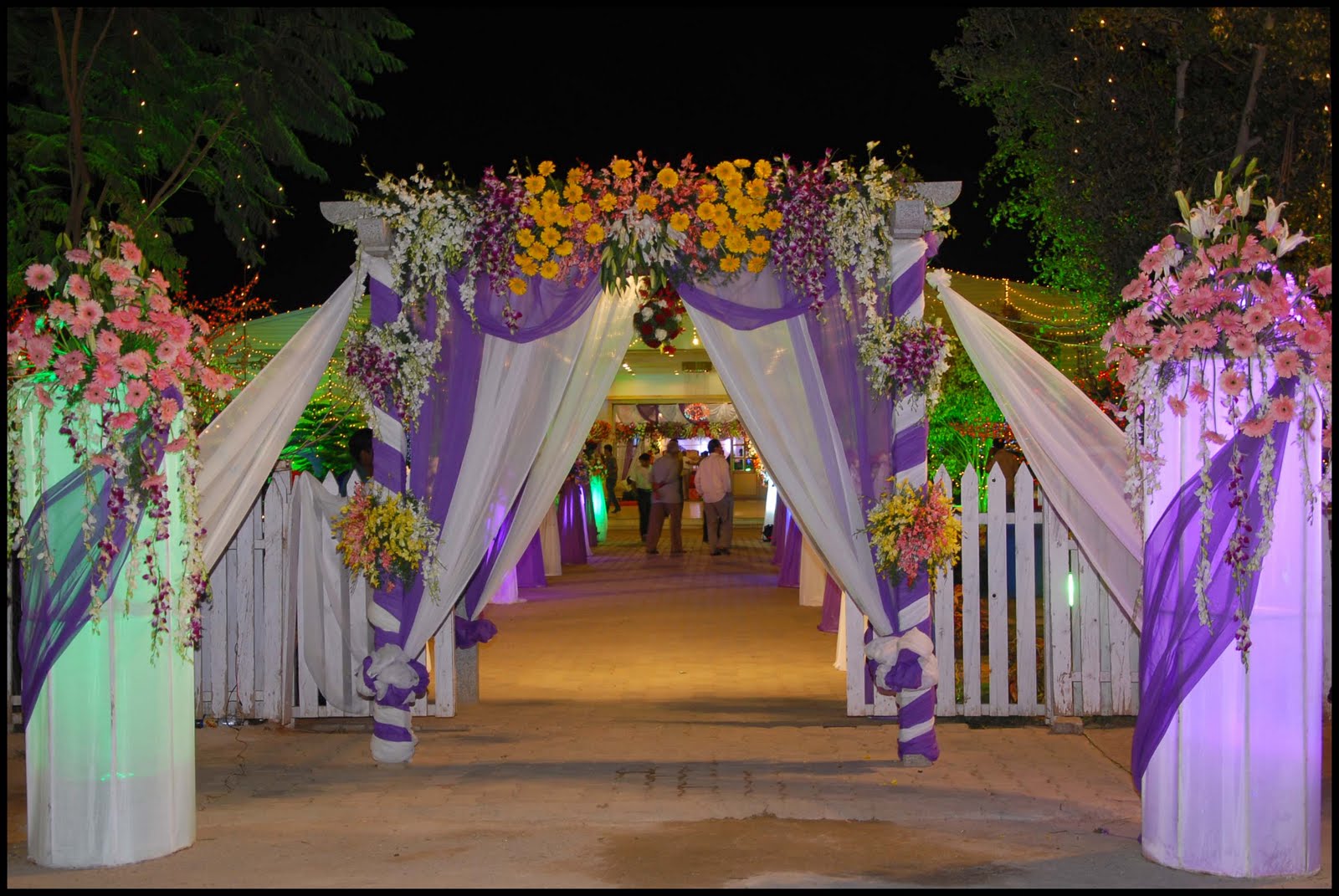 25 Beautiful Wedding Hall Decorations Ideas - Wohh Wedding