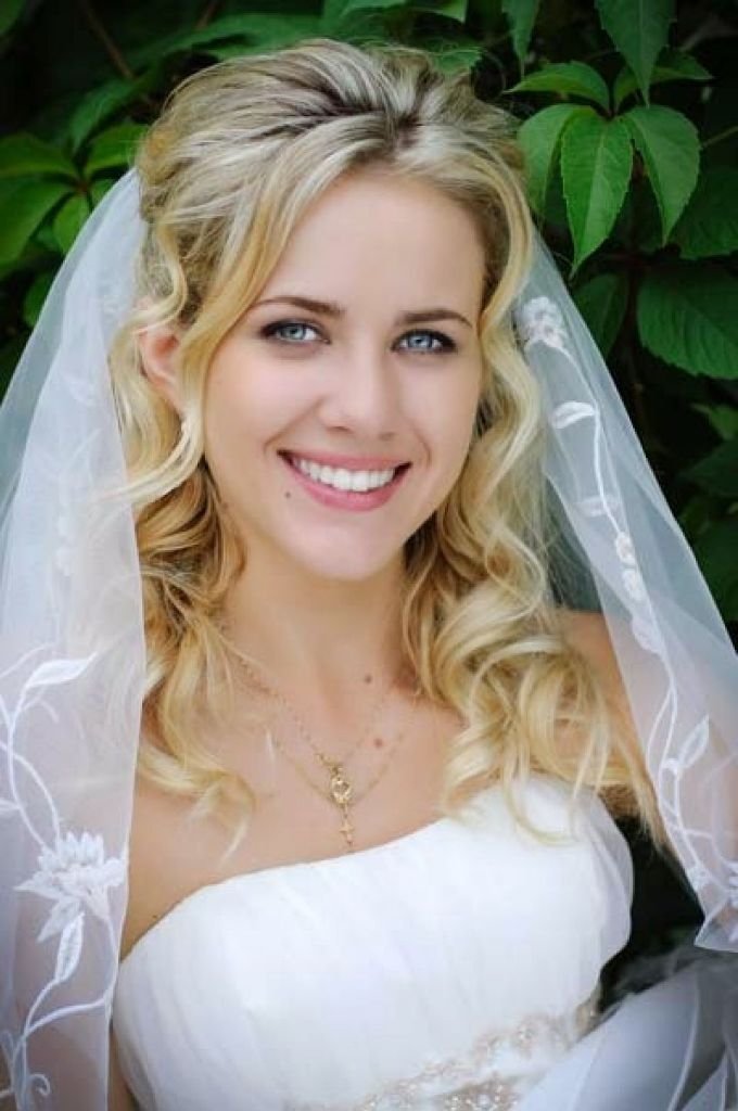 39 Attractive Beach Wedding Hairstyles Ideas Wohh Wedding