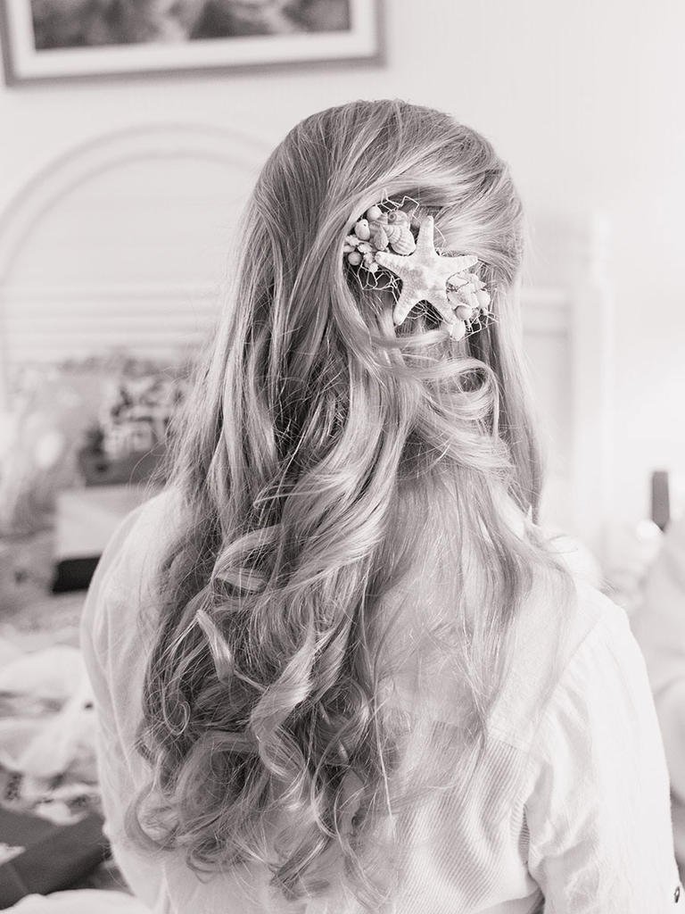 14 Perfect BeachChic Hairstyles for a Waterside Wedding